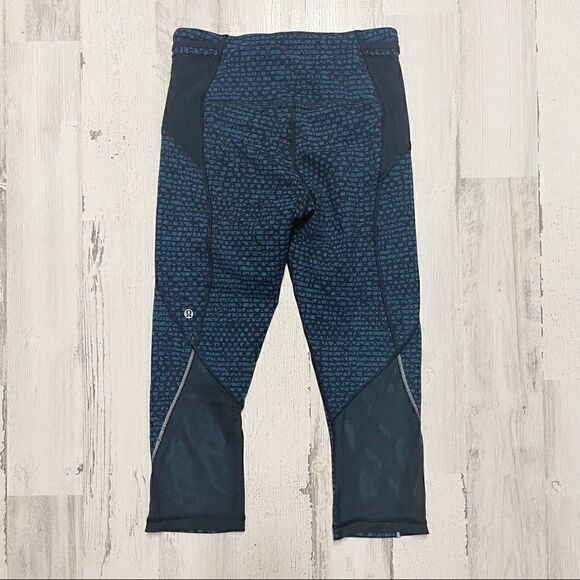 Lululemon Free Runner Crop (19") - Picture 5 of 7